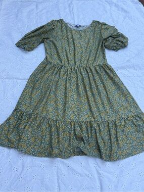 AUW Green Floral Tiered Casual Dress with Yellow Accents
